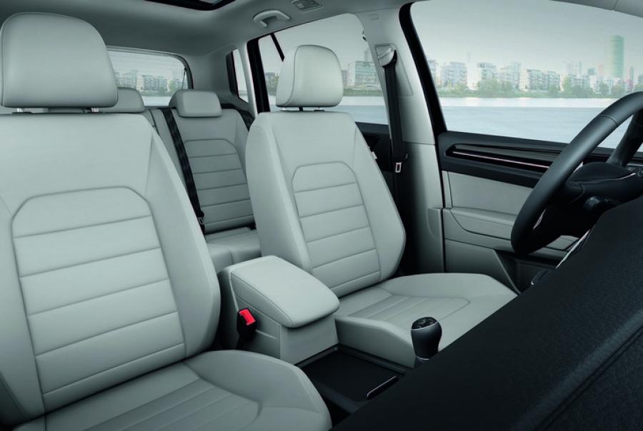  Volkswagen Golf Sportsvan TDI 2014 года  (фото 31 из 36)